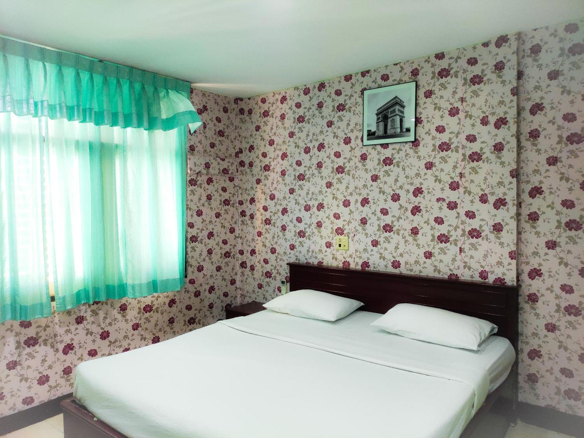 Woodlands Inn กรุงเทพมหานคร ภายนอก รูปภาพ